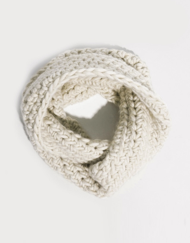 02 anytime circlescarf 640px